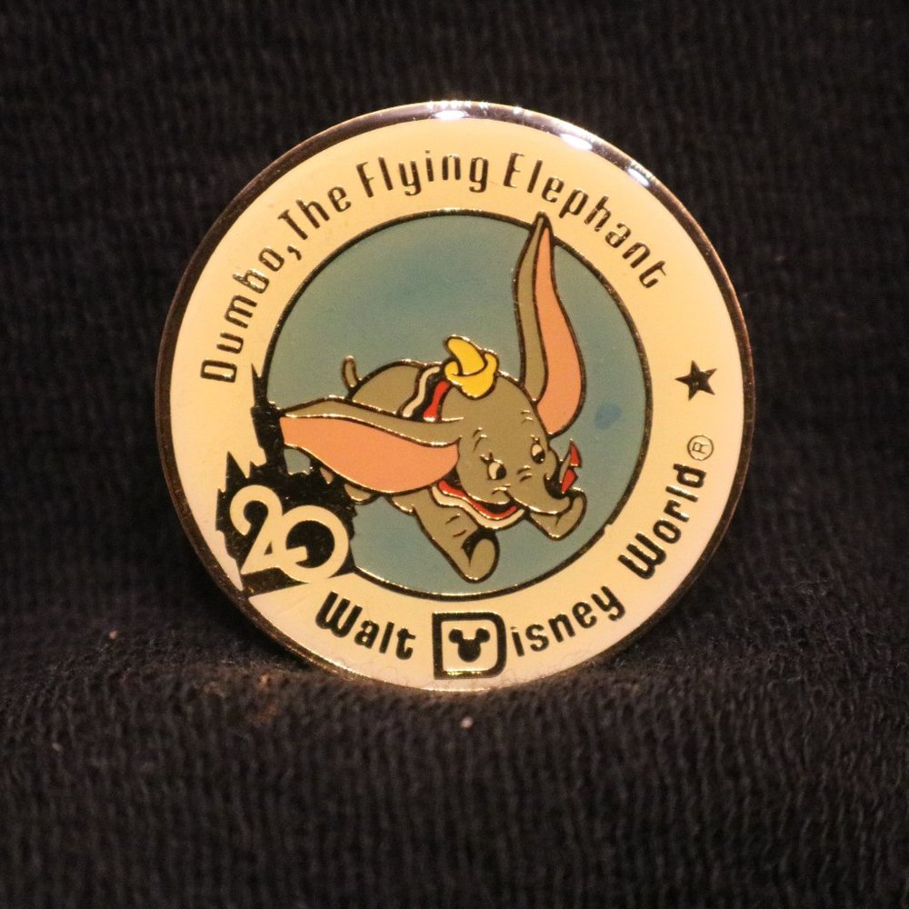 20th Anniversary Pin - Dumbo The Flying Elephant